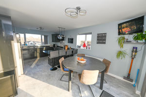 Hazleton Way Cowplain